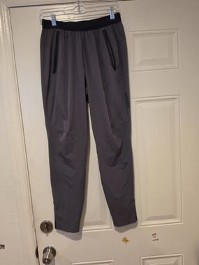 Men's Gray Gymshark Active Jogger Pants - Comfortable Everyday Wear